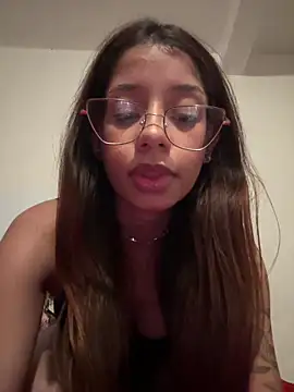 FadaPerigosa online show from April 24, 1:30 am