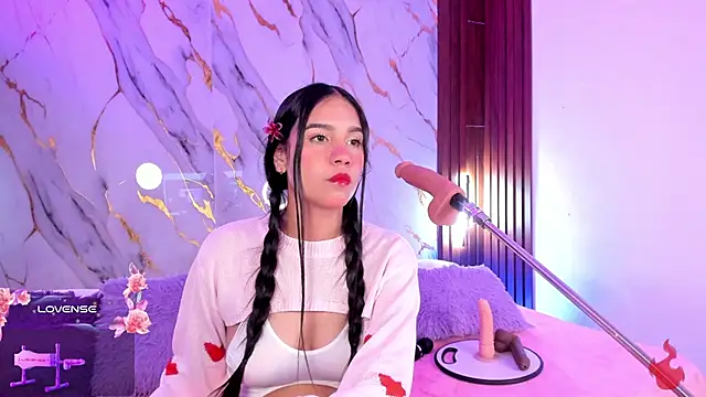 Emmiicute online show from April 25, 6:27 pm