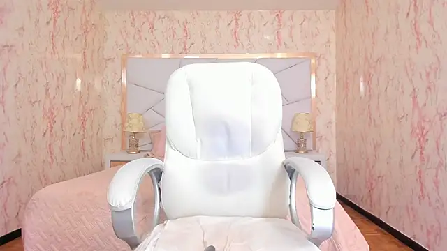 Emily Whinfre online show from April 21, 8:16 pm