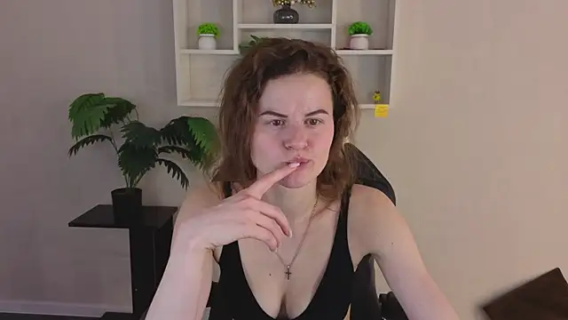 Wanda Gomez online show from April 14, 1:55 pm