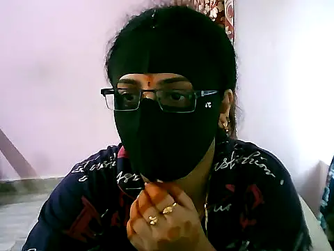 Snapshot of jannu6482 chatting on September 18, 9:52 am jannu6482 online show from September 18, 9:52 am