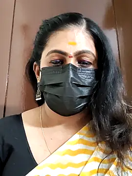 Snapshot of Sweetie_swetha37 chatting on October 13, 6:32 pm Sweetie swetha37 online show from October 13, 6:32 pm