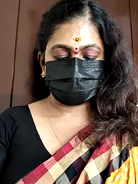 Snapshot of Sweetie_swetha37 chatting on September 28, 6:35 pm Sweetie swetha37 online show from September 28, 6:35 pm
