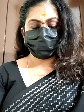 Snapshot of Sweetie_swetha37 chatting on September 15, 12:24 pm Sweetie swetha37 online show from September 15, 12:24 pm