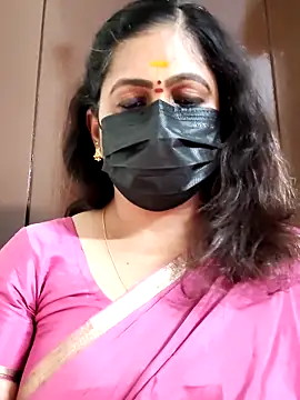 Snapshot of Sweetie_swetha37 chatting on September 12, 4:57 am Sweetie swetha37 online show from September 12, 4:57 am