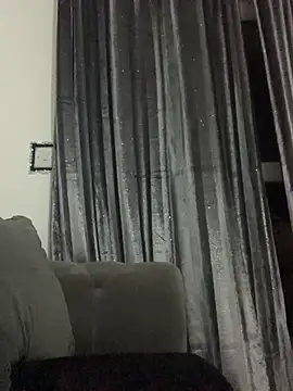 itsyourgirltee online show from February 4, 11:41 pm