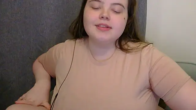 brattyprincessemma online show from April 28, 6:56 pm