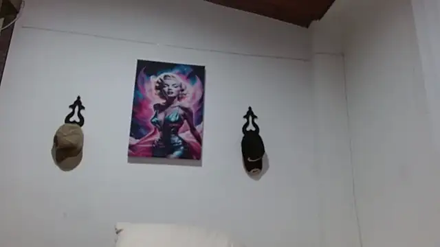 Crystal Star  online show from April 24, 2:03 am