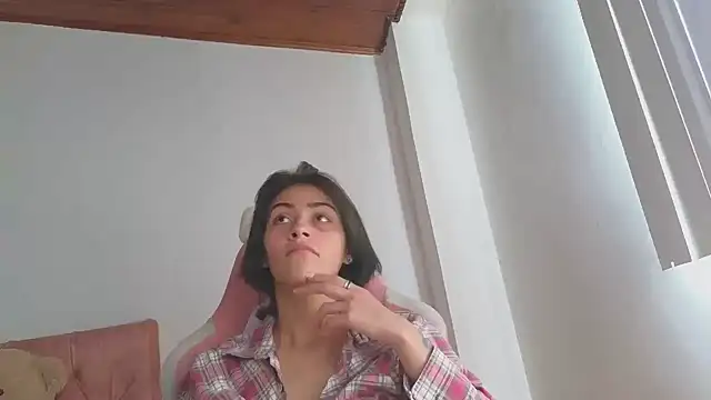 Crystal Star  online show from October 28, 1:28 pm