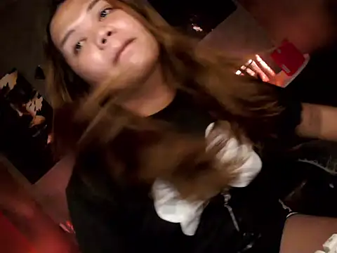 deliciouscum69 online show from April 25, 2:36 pm