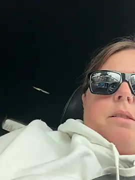 hornykitty1210 online show from March 26, 7:15 pm