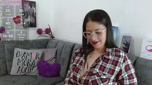 Alana steel 1 online show from April 24, 7:49 pm