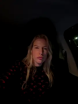 Chloemillerrxx online show from September 27, 9:00 pm