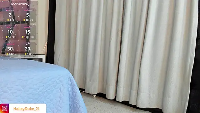 HaileyDuke online show from September 18, 11:53 am