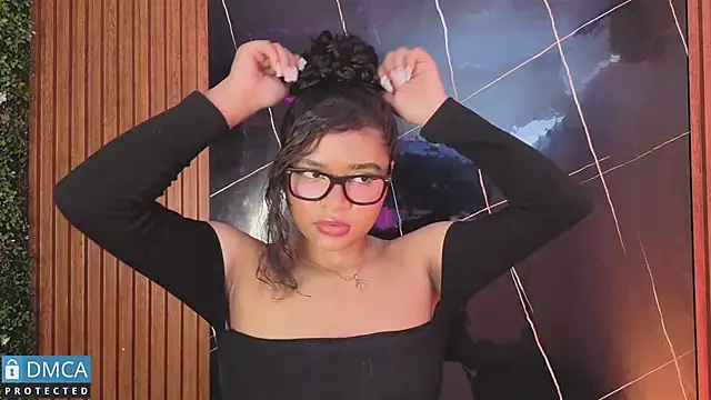 leidy morales  online show from April 24, 12:41 pm