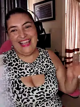 Snapshot of lina_maria99 chatting on October 3, 9:20 pm lina maria99 online show from October 3, 9:20 pm