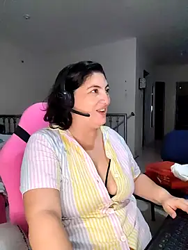 Snapshot of lina_maria99 chatting on September 22, 10:19 pm lina maria99 online show from September 22, 10:19 pm