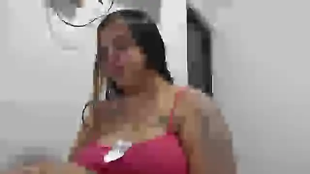 Snapshot of _yess_love_ chatting on October 3, 11:10 pm yess love online show from October 3, 11:10 pm