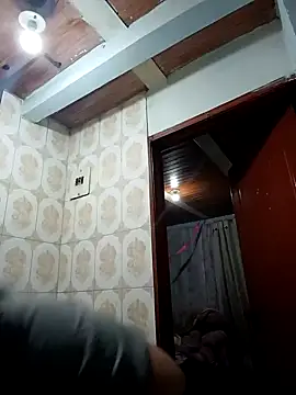 elisabethflores online show from December 19, 4:48 am