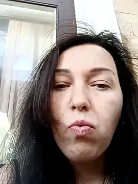 DanaNeon online show from May 4, 11:25 am