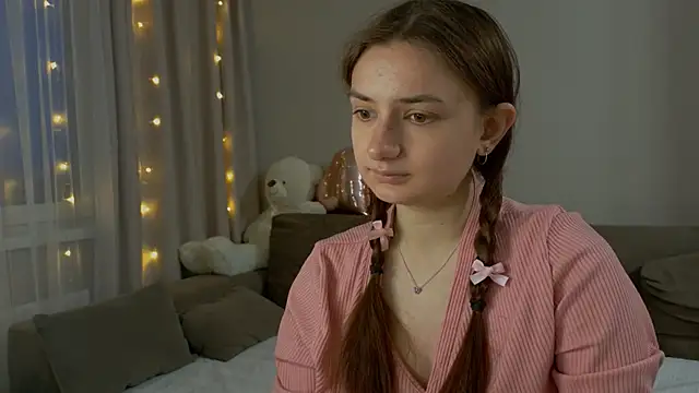 Lelia Vibe online show from April 27, 4:48 pm