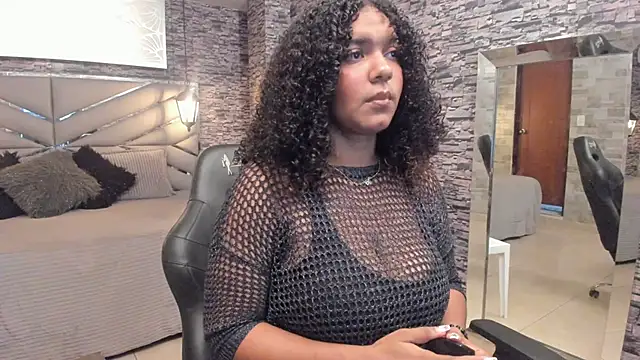 Snapshot of BellyBigBoobs chatting on October 1, 2:00 pm BellyBigBoobs online show from October 1, 2:00 pm