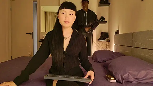 Snapshot of PurpleD1va chatting on October 2, 12:59 am PurpleD1va online show from October 2, 12:59 am