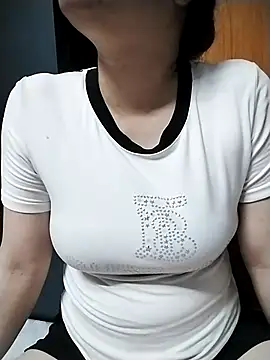 Mie rose online show from April 25, 1:36 pm