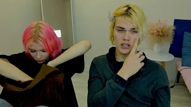 Bonnie And C1yde online show from October 21, 5:17 pm