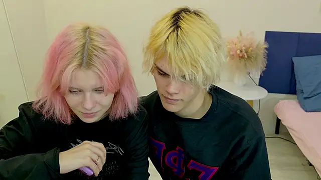 Bonnie And C1yde online show from November 4, 5:18 pm