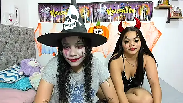 nay and aleja1 online show from October 31, 3:30 am