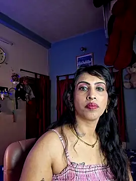 Love Beauty01 online show from April 25, 7:11 pm