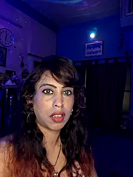 Love Beauty01 online show from July 24, 7:00 pm