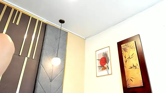 OliviGrace online show from April 21, 2:51 am