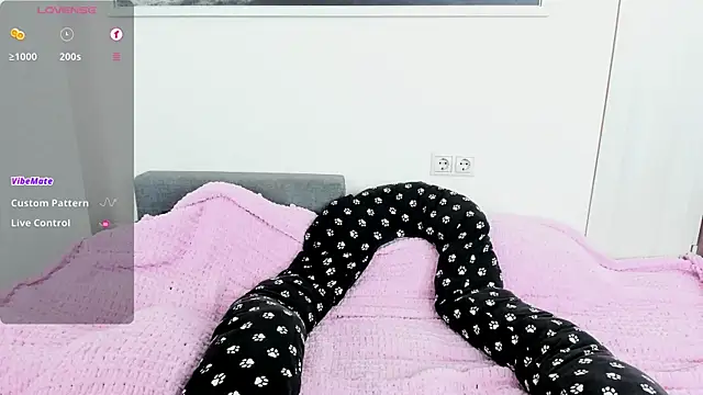 Dark Moni online show from April 23, 3:25 am