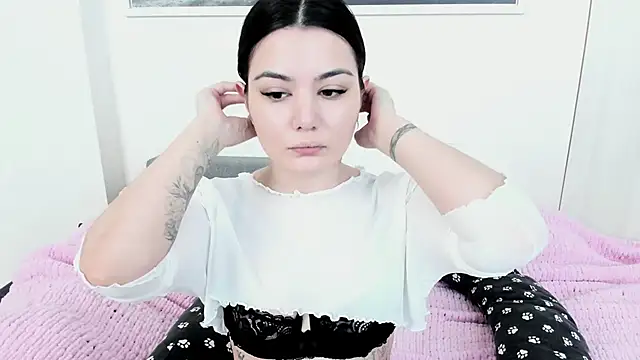 Dark Moni online show from April 24, 3:20 am