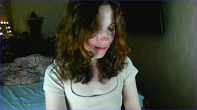 Agata in Wonderland online show from October 8, 2:54 pm