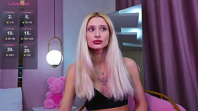 Monica Leen online show from October 24, 6:31 am