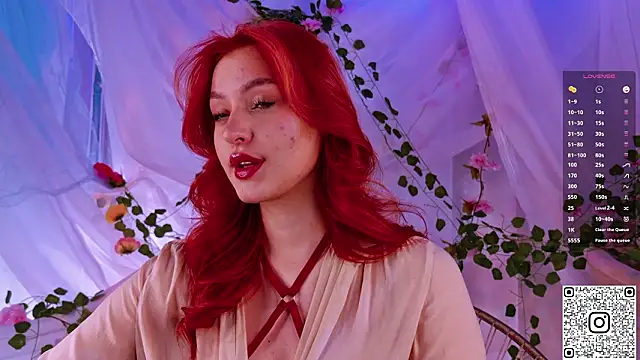 GildedKitten online show from January 31, 7:45 pm