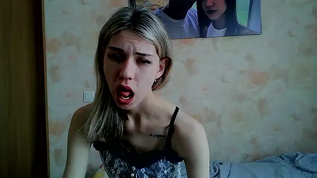 Crazy Empresis online show from April 27, 8:33 am