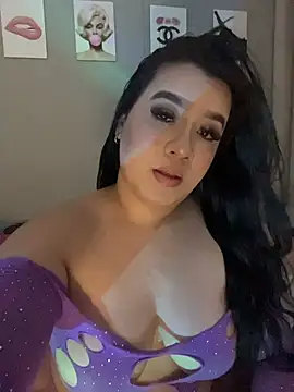 Aliciawhitee online show from March 12, 2:14 am