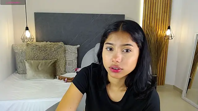 Milaa Star  online show from April 28, 3:43 am