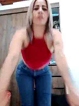 Snapshot of Alisson_Milf chatting on September 14, 3:48 am Alisson Milf online show from September 14, 3:48 am