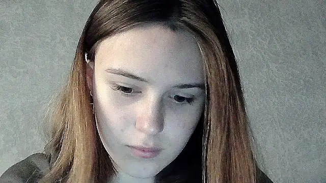 Snapshot of SweetLoraa chatting on October 15, 2:52 pm SweetLoraa online show from October 15, 2:52 pm