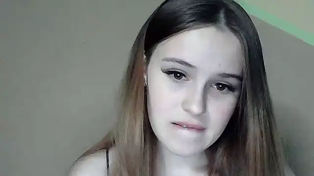 Snapshot of SweetLoraa chatting on September 27, 5:53 pm SweetLoraa online show from September 27, 5:53 pm