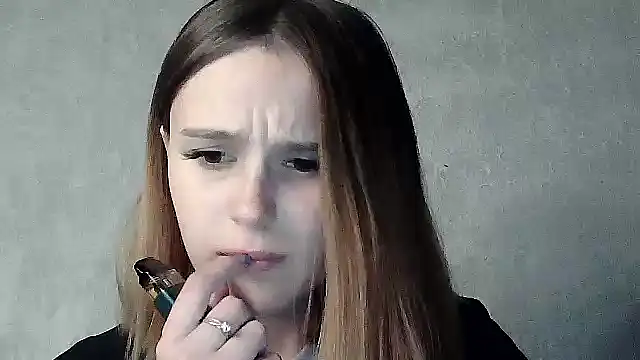 Snapshot of SweetLoraa chatting on October 6, 6:23 pm SweetLoraa online show from October 6, 6:23 pm
