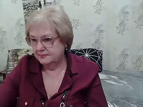 Renata62011 online show from April 23, 12:12 pm