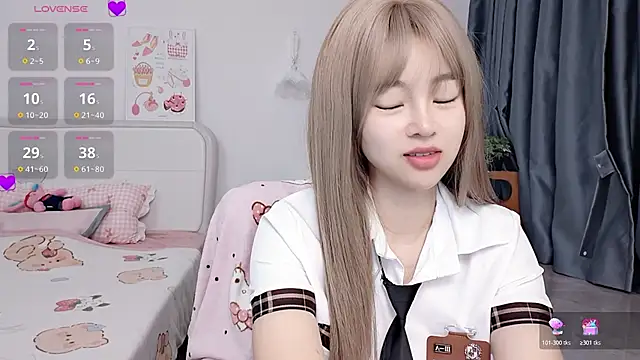 9aunatiis online show from April 25, 9:01 pm