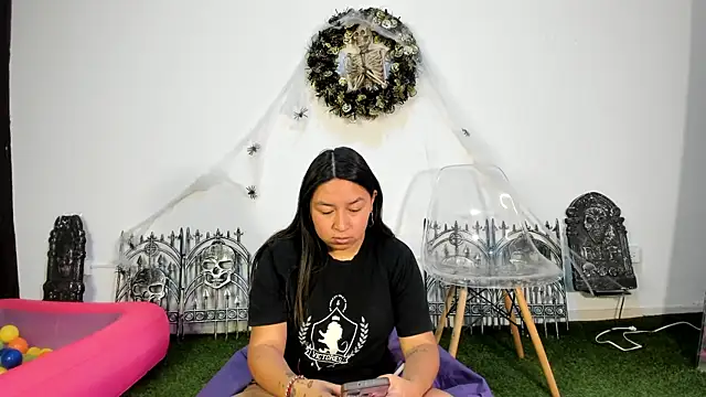 BellaRoux1 online show from September 25, 12:04 pm