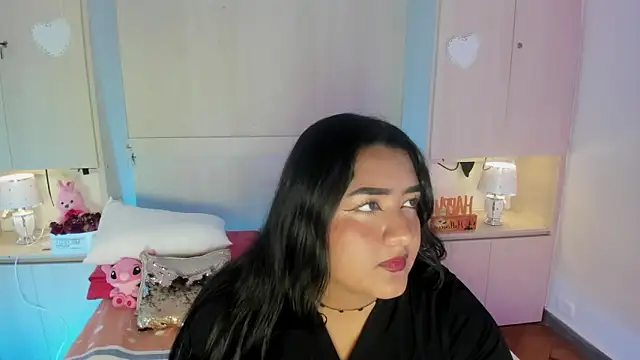 LilyWhitney online show from October 22, 3:44 am